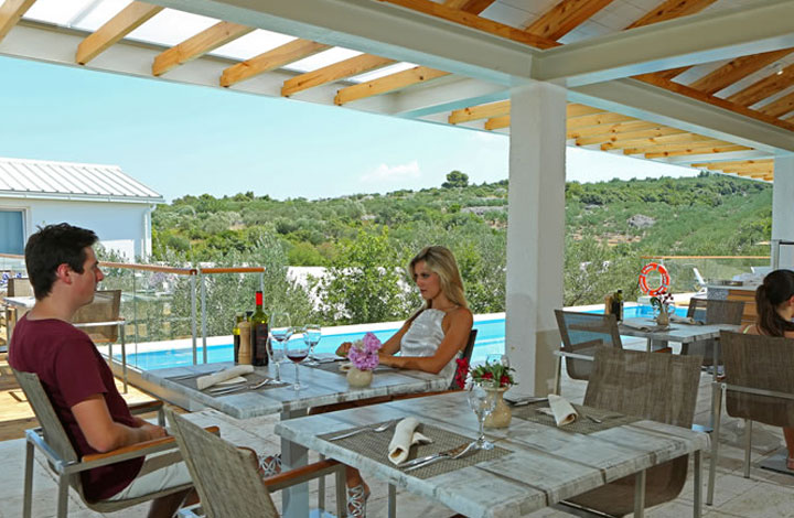 Grill Garden, restoran u vrtu